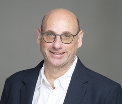 עו